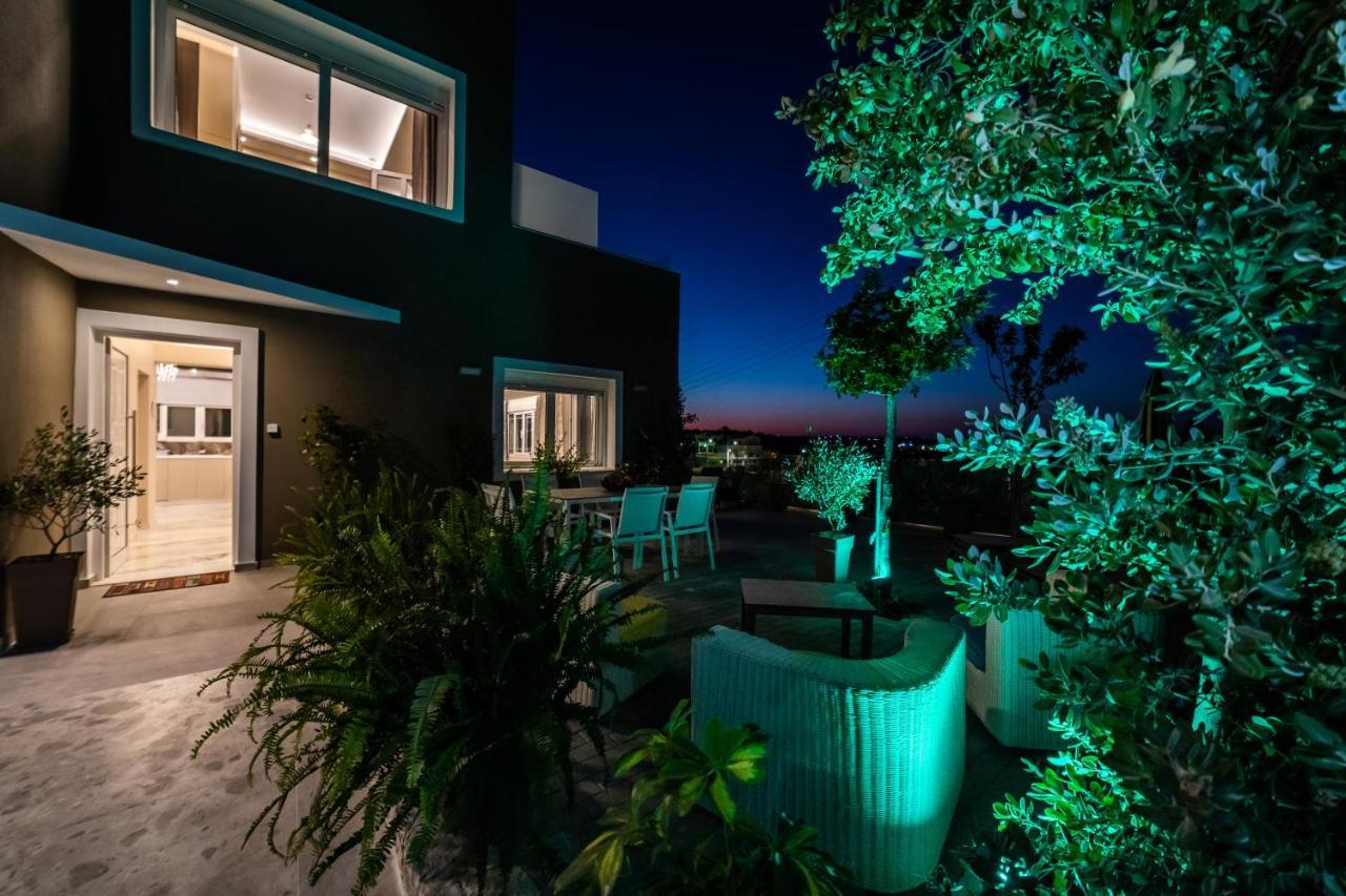 Villa Thomas - Private Pool - Sleeps 6 Chersonissos