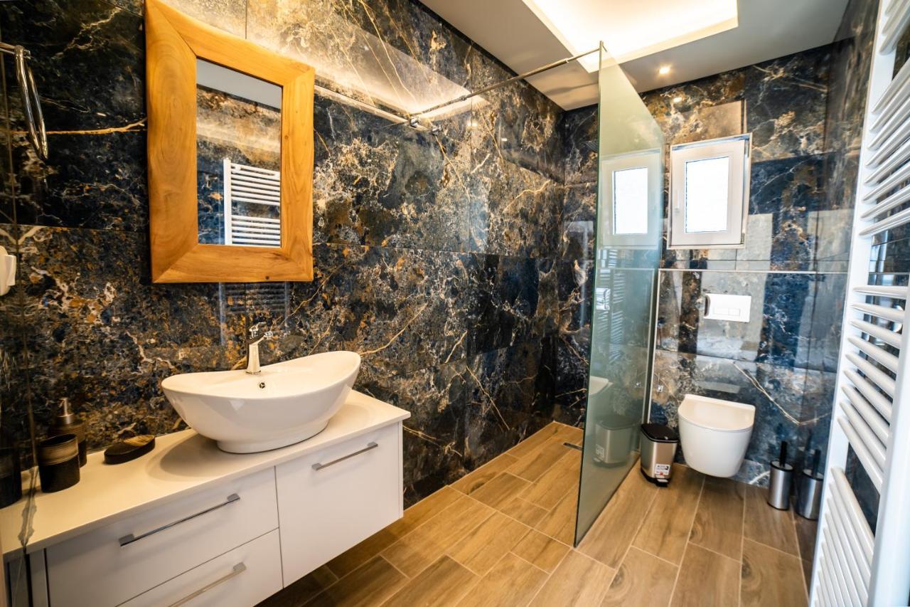 Thomas - Private Pool - Sleeps 6 Limenas Chersonisou