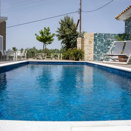 Thomas Villa Hersonissos - Private Pool - Sleeps 6 Exterior photo