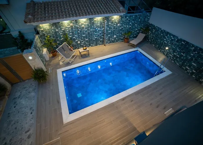 Thomas Villa Hersonissos - Private Pool - Sleeps 6
