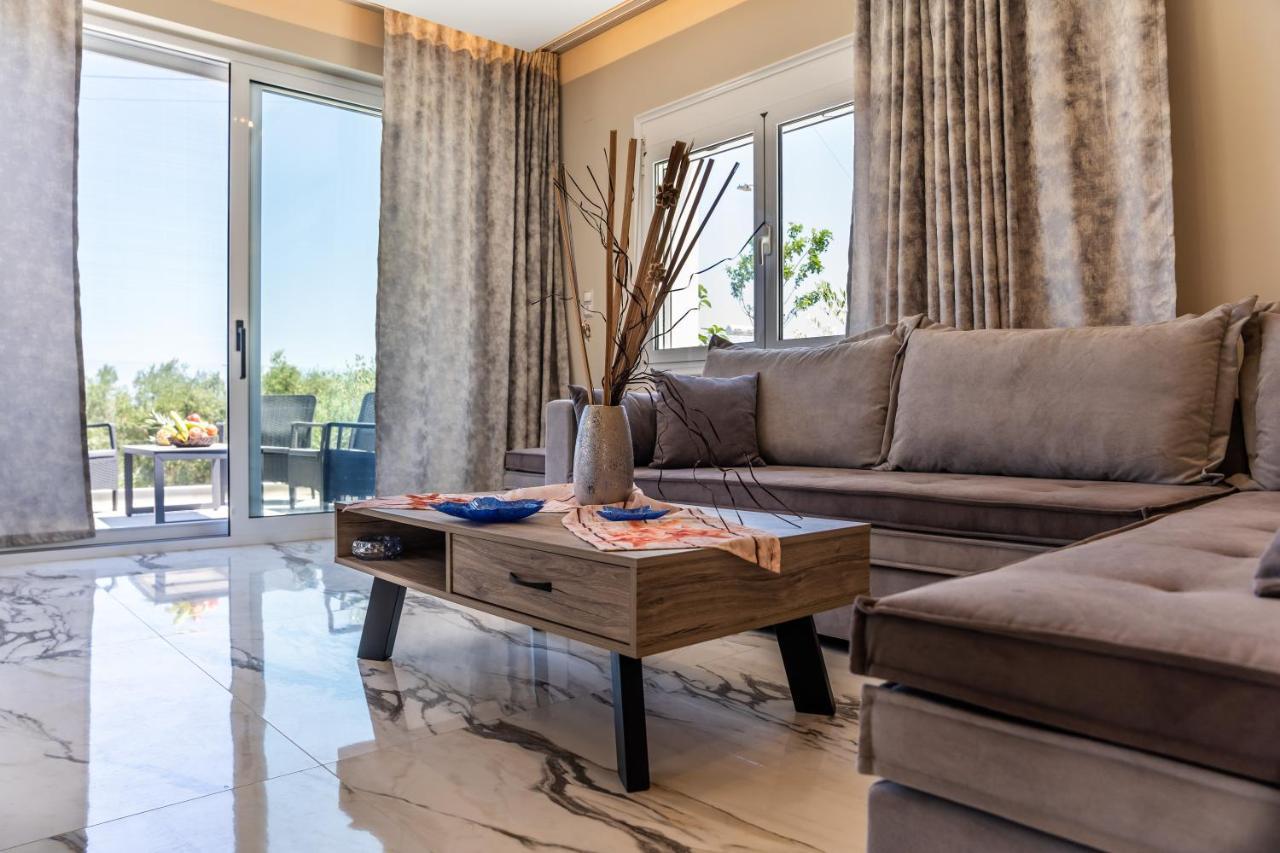 Thomas - Private Pool - Sleeps 6 Villa Hersónissos