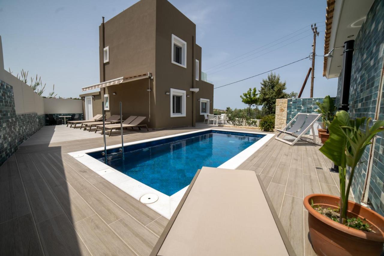 Villa Thomas - Private Pool - Sleeps 6 *