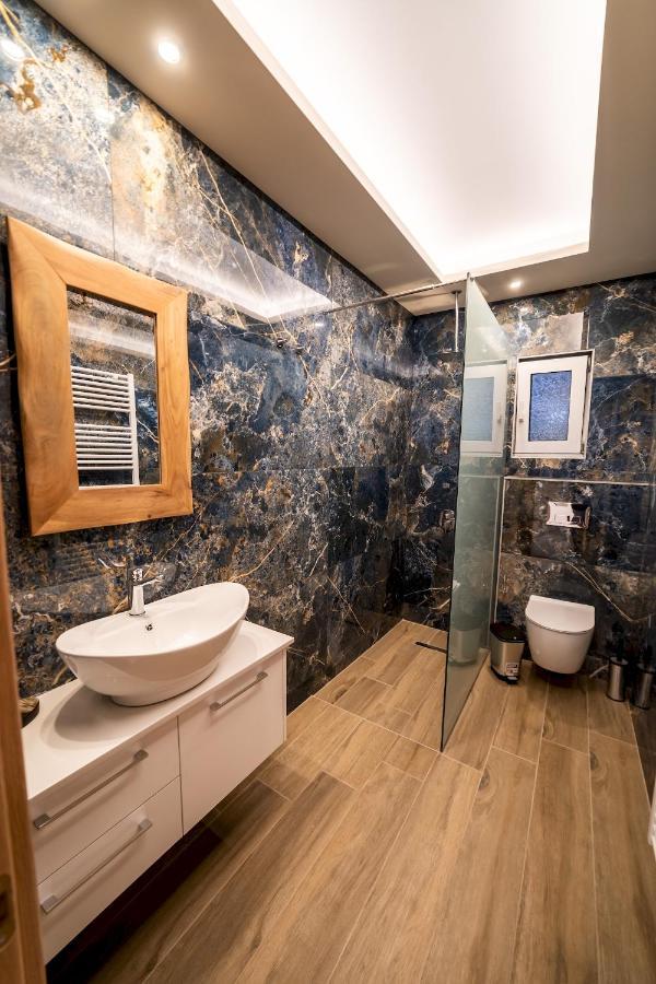 Thomas - Private Pool - Sleeps 6 Βίλα