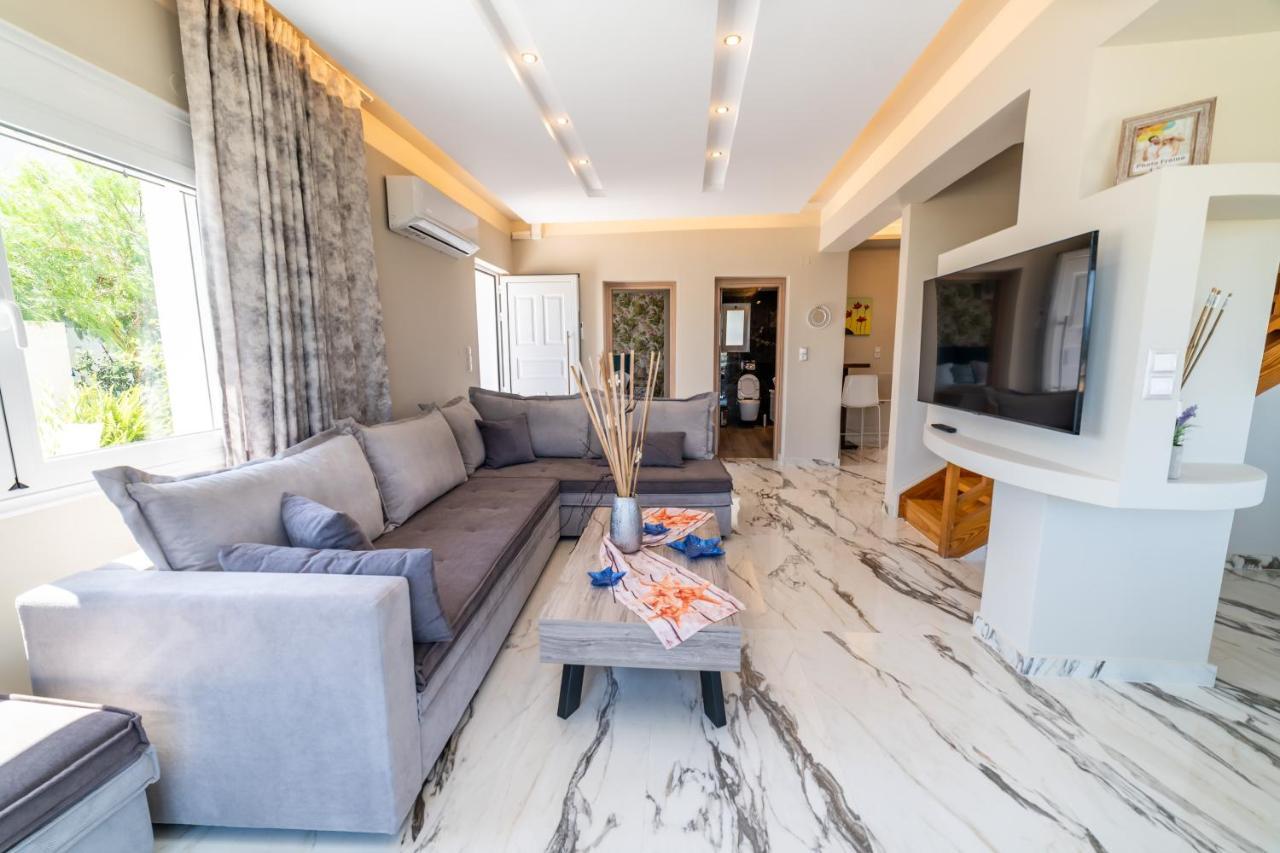 Thomas - Private Pool - Sleeps 6 Βίλα